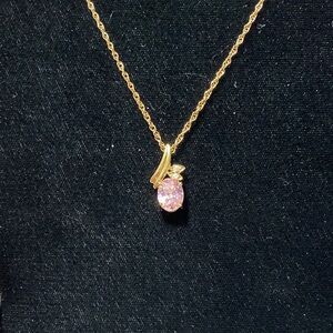Vintage Gold plated sterling silver pink crystal Pendant and 18” chain Necklace